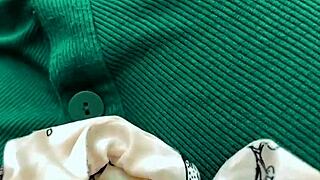 at the dentist fingering my slutty pussy on webcam for you pervs!!