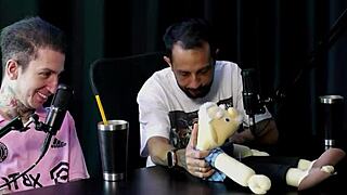 Holy fuck! Alice Vasconcelos' filthy interview packed with sluts on Porn Cast Brazil part 2 with Olhar Sobre Rodas!