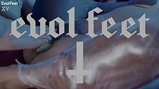 Latina goddess craves mouth on feet rubbing her wet pussy