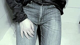Amateur Homemade Jeans Peeing Closeup in Public Toilet Stall