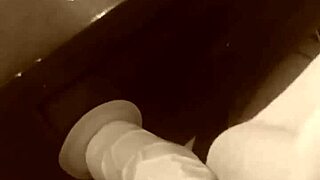 check out my solo pussy play time