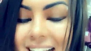queen bee brunette in lingerie films her tanned curves dripping wet 😍🍑