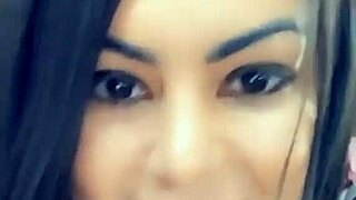 queen bee brunette in lingerie films her tanned curves dripping wet 😍🍑