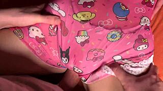 Just rub my pussy but be careful my boyfriend might suspect something