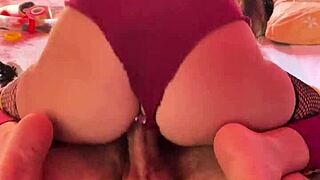 Mileena's Dripping Creampie in Mortal Kombat Cosplay