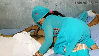 Sasur ravishes bahu intensely in real desi Hindi talk quickie encounter