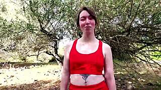 Daisy Delivers Amateur Blowjob Missionary