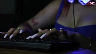 Our community manager Alice relaxes us with ASMR keyboard sounds from her beautiful hands.