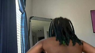 whoa that fat ass twerking got me hypnotized 😍 big booty shaking like crazy non stop