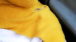 bbw fingers fat pussy in car voyeur