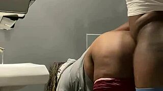 getting those bbw big ass backshots in the bar bathroom 💦🍑