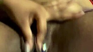 wanna see me tease her clit then eat that juicy pussy subscribe now?
