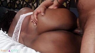 damn that ebony booty bounces perfect in reverse cowgirl 🍑🔥