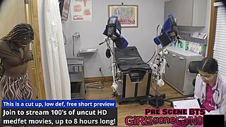 omg perverted podiatrist tickles feet makin her giggle so much 😂👣💋