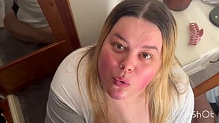 WATCH BBW HOUSEWIFE SPIT BANANA DIRTY TALK!