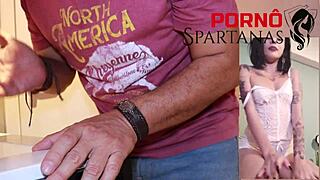 novinha de 18 vê pornô da mãe e senta no pau molhado dela mesma juicy pussy ridin