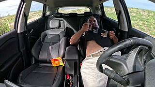 Larissa cortez rides bareback car fuck till condom bursts, creampie floods ass on praia do futuro street.