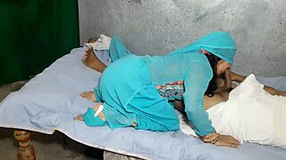 bahu ko sasur ne khub choda tight pussy pe... real desi indian virgin fuck