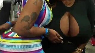 damn those big ebony boobs at the candid expo are impossible to ignore