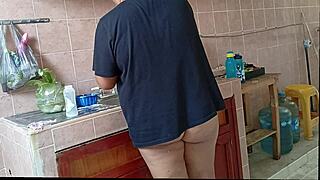 Chubby stepmom cleans kitchen then gets juicy curves pounded
