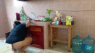 Chubby stepmom cleans kitchen then gets juicy curves pounded