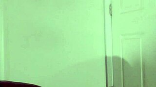 Sketching Hot Woman Worship In Jeans For Romantic Free Session