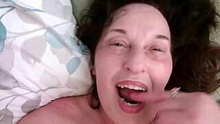 hey 652 patrick's request giantess dawnskye1962 in crotchless pantyhose huge mature curves