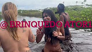 Vazou Na Net: Petite Nudist Friend Gives Bareback Pussy on Beach for Big Cocks