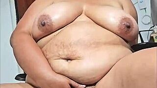 Hairy Pussy Delivers Intense Little 18+ Squirting Burst