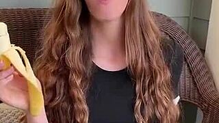 mmm ruiva with long hair sucking that banana so good 🍌😋