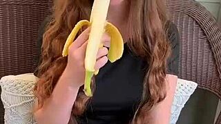 mmm ruiva with long hair sucking that banana so good 🍌😋