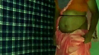 hot shemale in saree dances seductively with crossdressing indian mujra moves