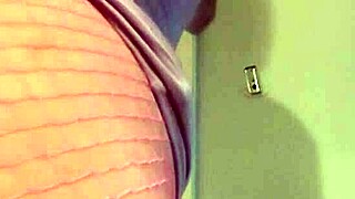 i can't stop watching italian milf artemisia's big ass bounce in fishnets close up