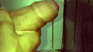 WHAT A TASTY CUCKOLD GOZADA FROM OLD HUSBAND CLOSE-UP!