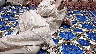 Arabic boss bends Pakistani desi aunty over bedroom for hard doggystyle pounding Hindi audio