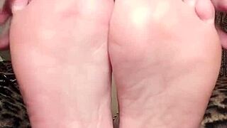mymistressk barefoot goddess hypnotizes subs with soft sexy feet