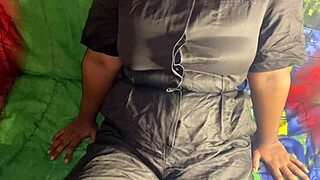 Indian boss fingers and fucks squirting desi office girl hard 😈💦