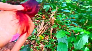 damn i risked it jerkin off to this cute skinny brunette babe on beach trail, her handjob n public fetish got me so hard...