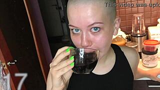 wow i caught like 40 massive cumshots from my cute girlfriend in the dorm