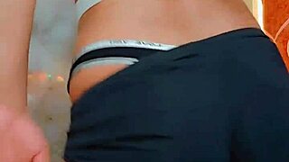 mmm rica trans masturbates her cock so good watch me cum 😘🍆💦