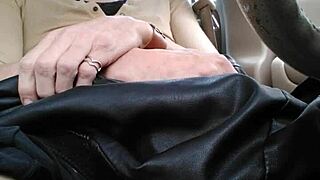 i cum hard in leggings playing as slutty ladyboy in car