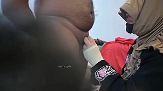 Muslim Hijab Slut Sucks Hindu Boy's Dick to Cum Gulp