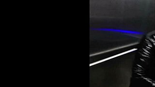 me FOLLE la madrastra de mi vecina en el ascensor medellin colombia