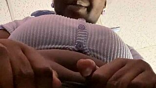 watch my creamy ebony pussy queef hairy farts loud