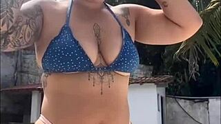 i spend all day flashing my big pussy like this when the builder's around