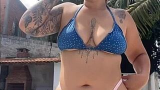 i spend all day flashing my big pussy like this when the builder's around