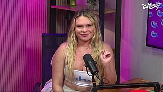 hot blonde puts on a wild pussy show