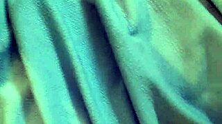 wanna watch gorgeous slut babe masturbate her wet pussy on cam?