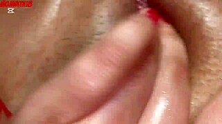 CURVY LATINA'S WET PUSSY PLEASURE OVERFLOW