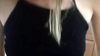 mi vecino me clava toda su verga